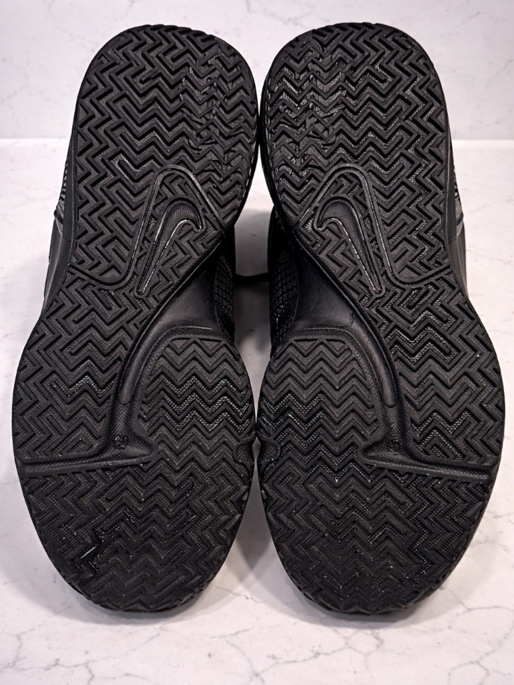 Nike LeBron Witness 7 Triple Black Men’s Size 11 Basketball Shoes - Picture 6 of 6